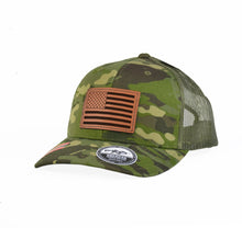 Load image into Gallery viewer, USA Flag Leather Snap-Back